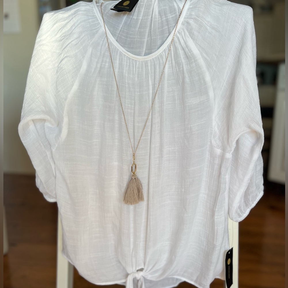 NWT JM Collection White Gauze Top with removable necklace and camisole